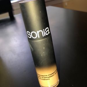 SONIA KASHUK SOFT BLUR FOUNDATION #3 CREME